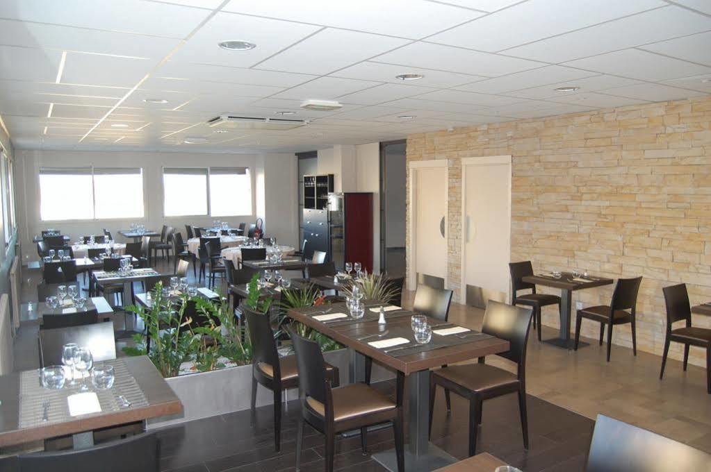 Hotel-Restaurant La Caborne Limonest Exterior foto